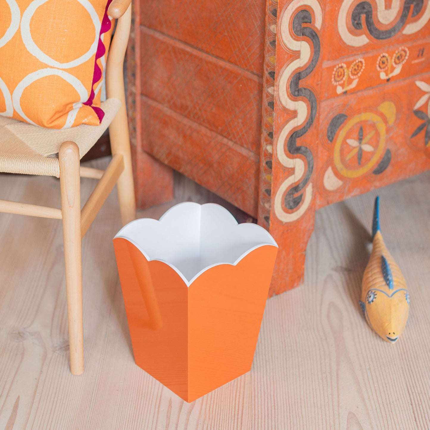 Scalloped Lacquer Bin – Orange & White - Addison Ross Ltd UK